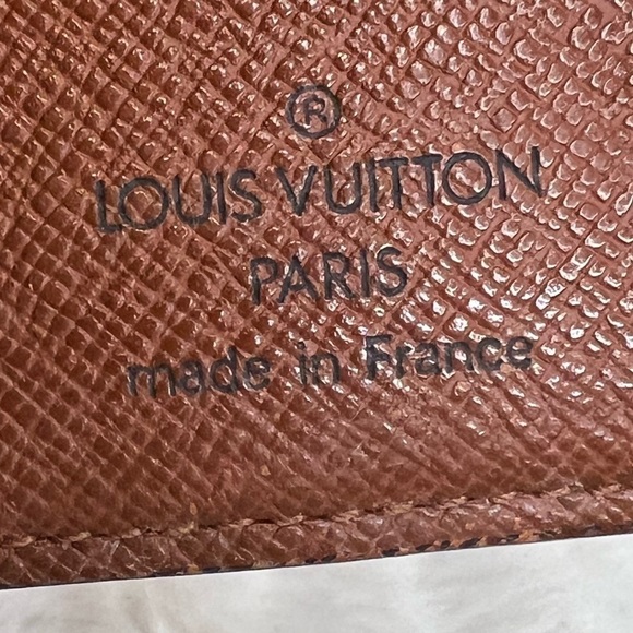 LOUIS VUITTON LV MONOGRAM COATED CANVAS VIENNOIS WALLET - Picture 15 of 16